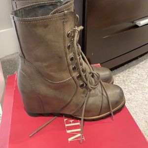 Sorel knock offs from target